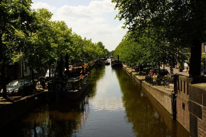 Gracht in Den Haag.jpg