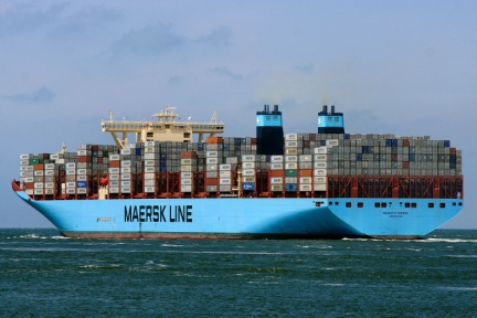 Majestic Maersk verlaesst Rotterdam