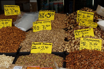 Nüsse auf dem Haagse Markt