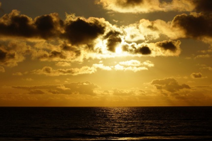 Beginnender Sonnenuntergang am Strand