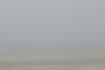 Nebel am Strand von Egmond aan Zee