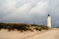 Düne mit Leuchtturm Blavand (Dänemark)