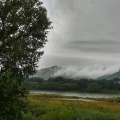 Regenwolken in den Bergen an der Rhone