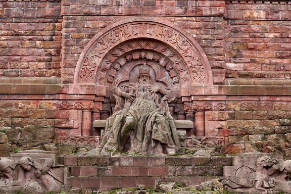 Barbarossa Statue am Kyffhäuser
